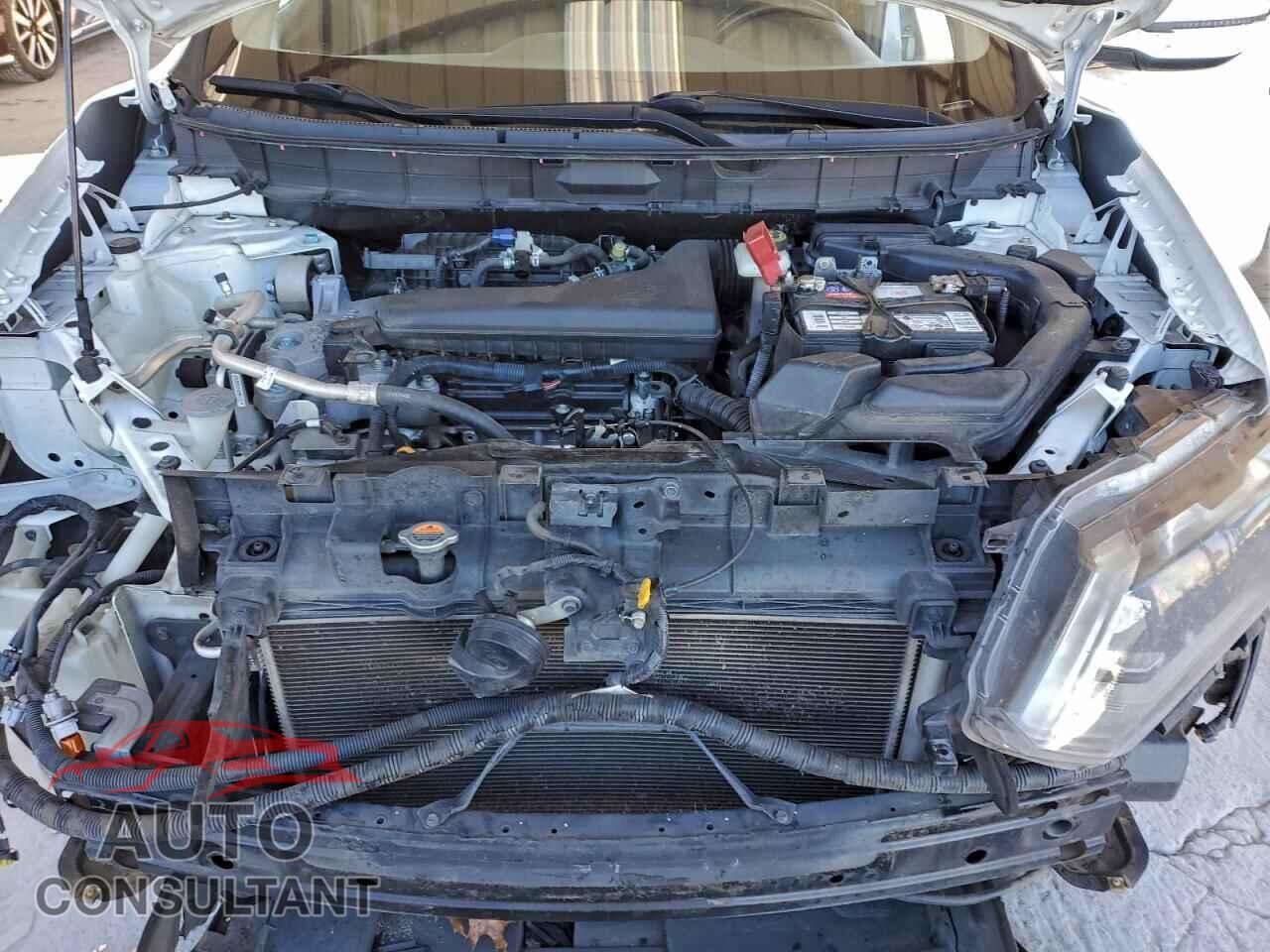 NISSAN ROGUE 2017 - KNMAT2MT3HP548024