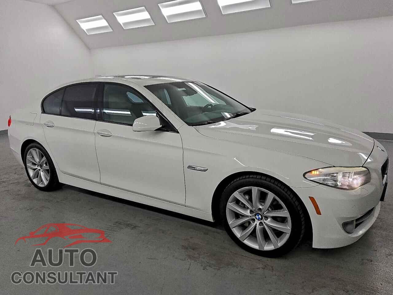 BMW 5 SERIES 2012 - WBAFR7C5XCC809814