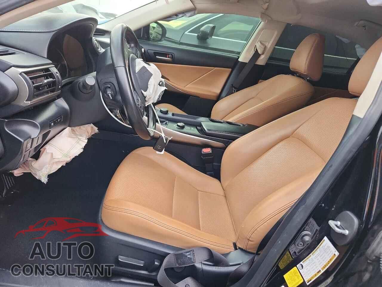 LEXUS IS 2020 - JTHAA1D21L5108541