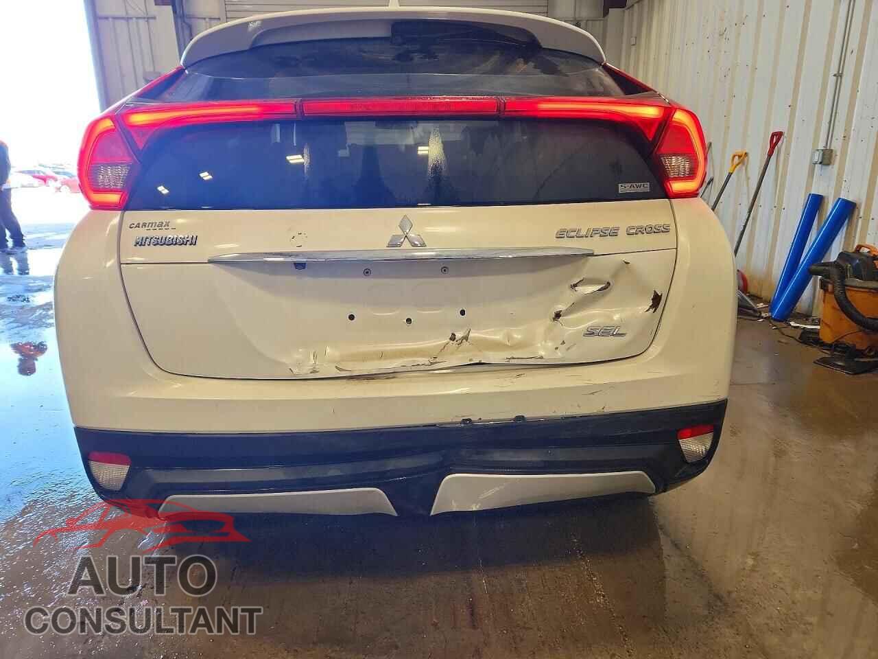 MITSUBISHI ECLIPSE 2018 - JA4AT5AA8JZ063872