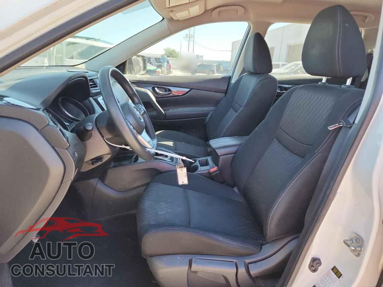 NISSAN ROGUE 2018 - KNMAT2MT8JP563785