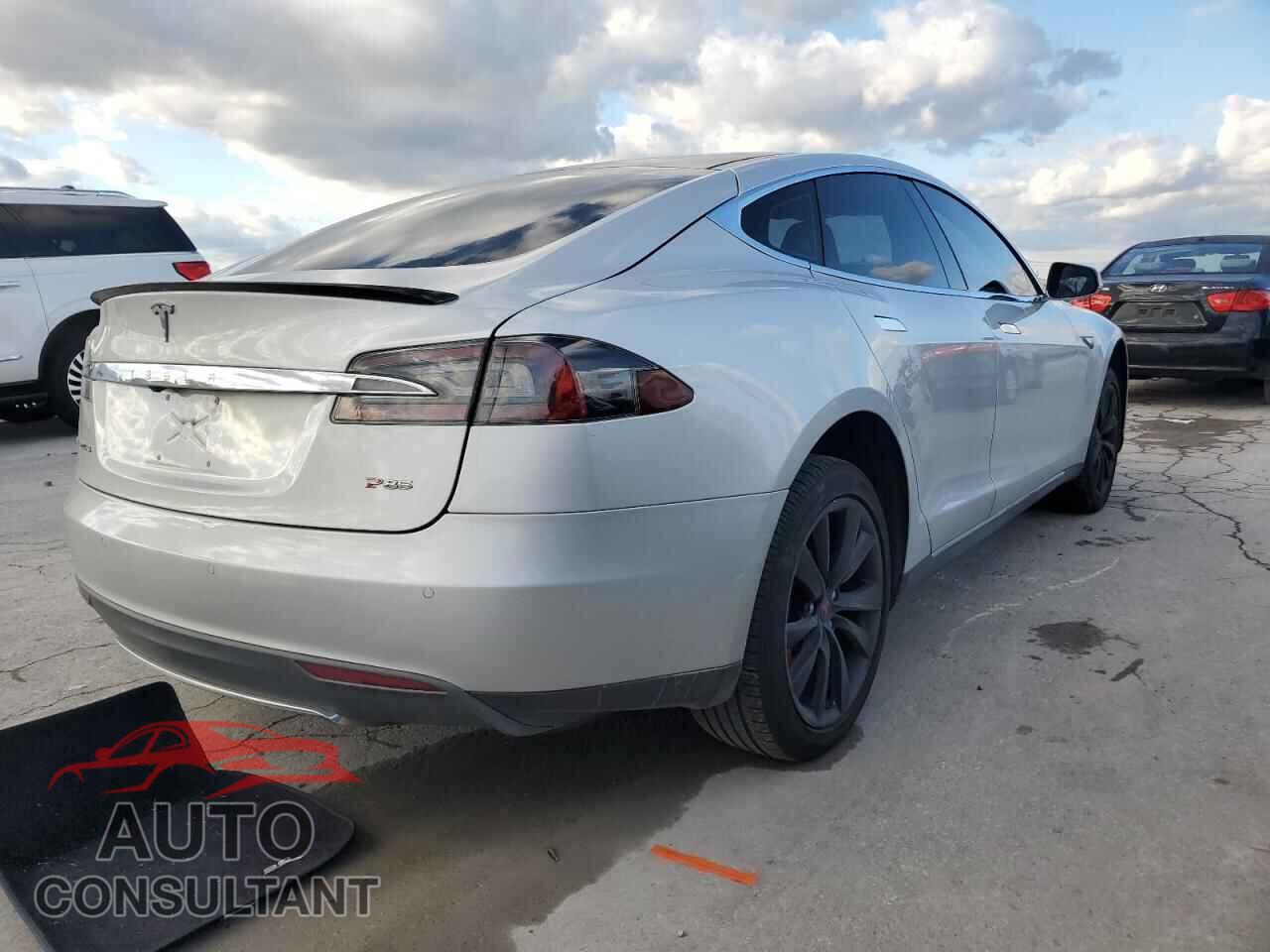 TESLA MODEL S 2013 - 5YJSA1CP7DFP20746