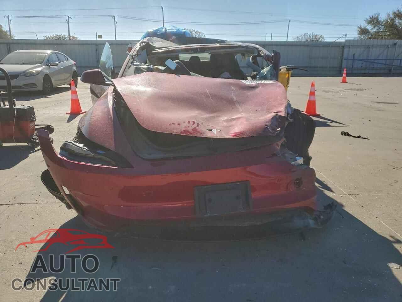 TESLA MODEL 3 2024 - 5YJ3E1ET9RF841529