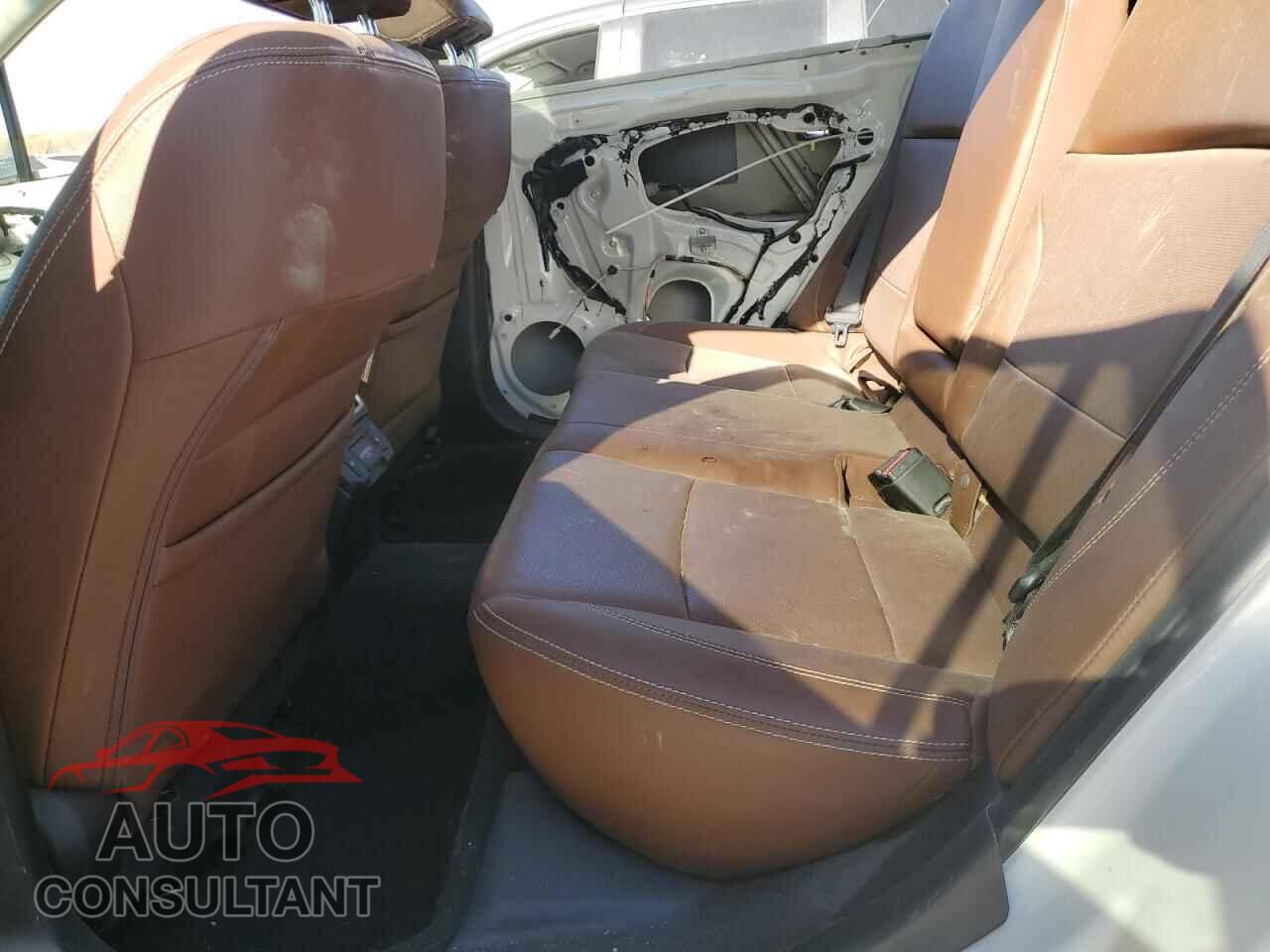 SUBARU OUTBACK 2018 - 4S4BSETC5J3214144