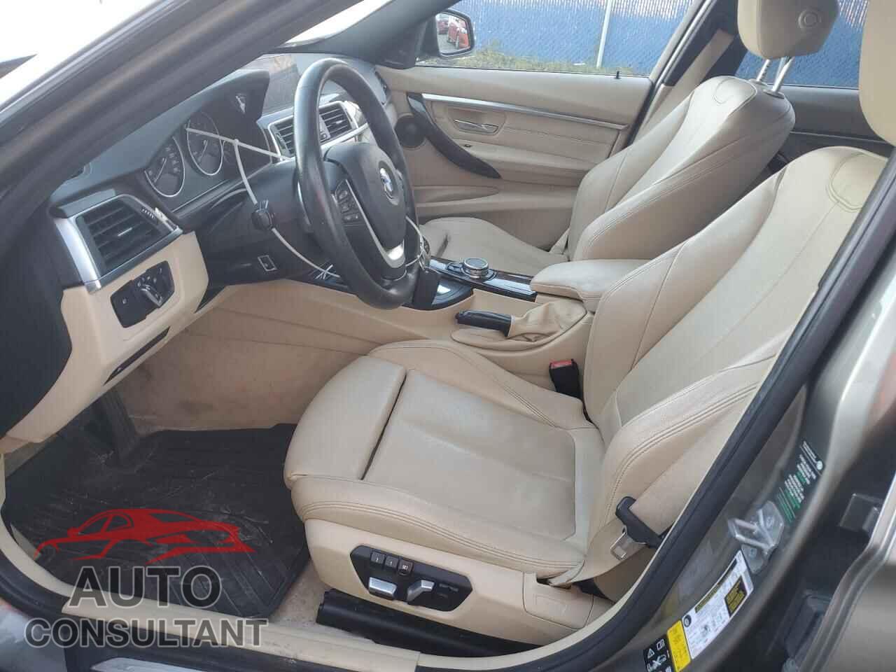BMW 3 SERIES 2016 - WBA8E3G55GNU02579