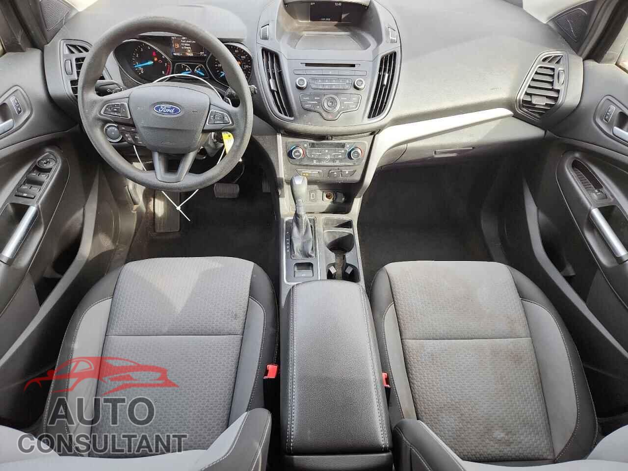 FORD ESCAPE 2017 - 1FMCU9GDXHUC53938