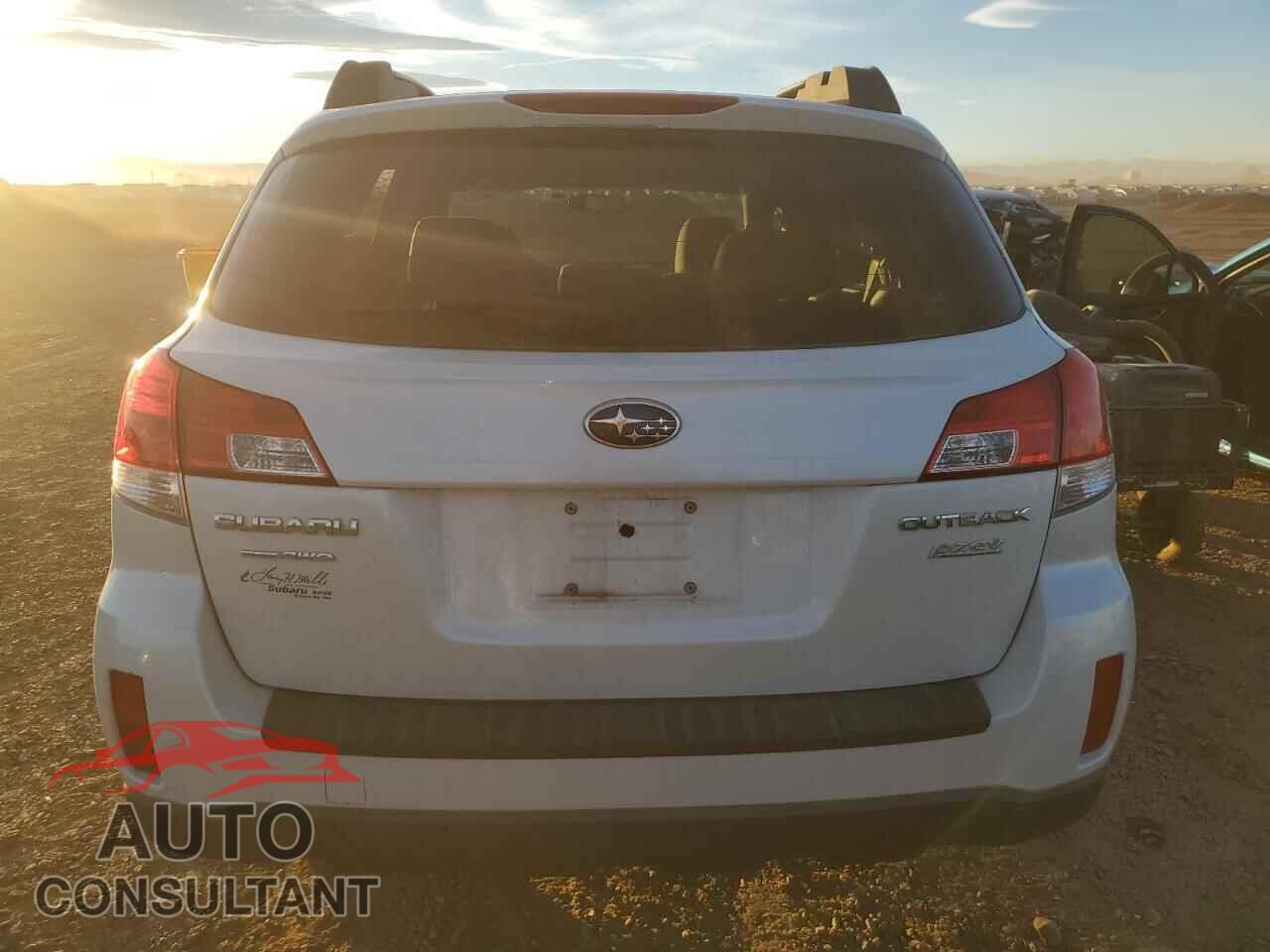 SUBARU OUTBACK 2013 - 4S4BRBCC0D3325411
