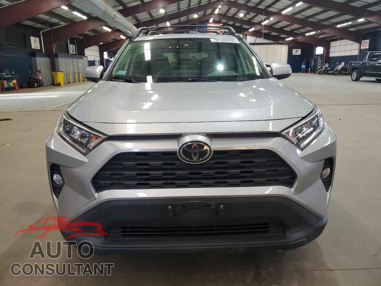 TOYOTA RAV4 2019 - JTMP1RFV8KD039918