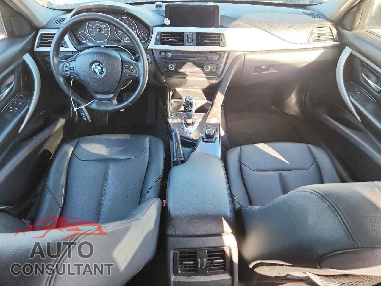 BMW 3 SERIES 2012 - WBA3A5C57CF345927