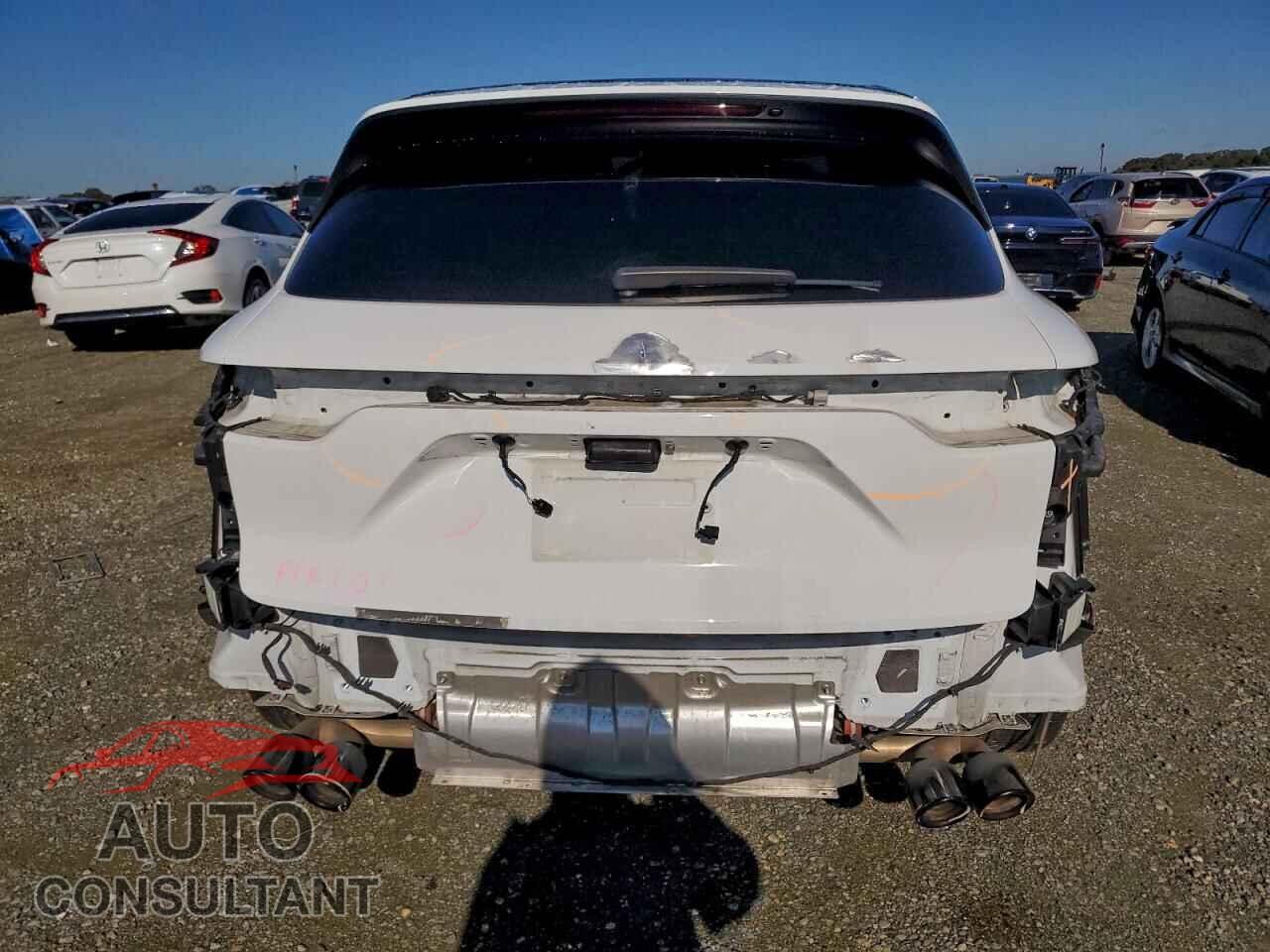 PORSCHE CAYENNE 2019 - WP1AA2AY3KDA12929