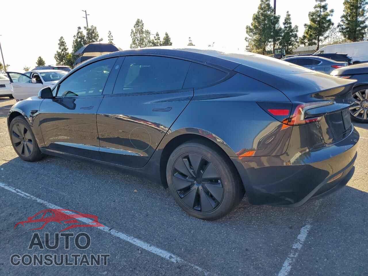 TESLA MODEL 3 2025 - 5YJ3E1EB5SF939115