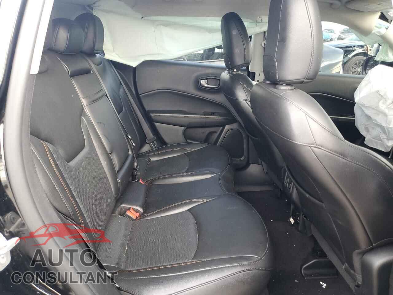 JEEP COMPASS 2019 - 3C4NJDCB4KT733794