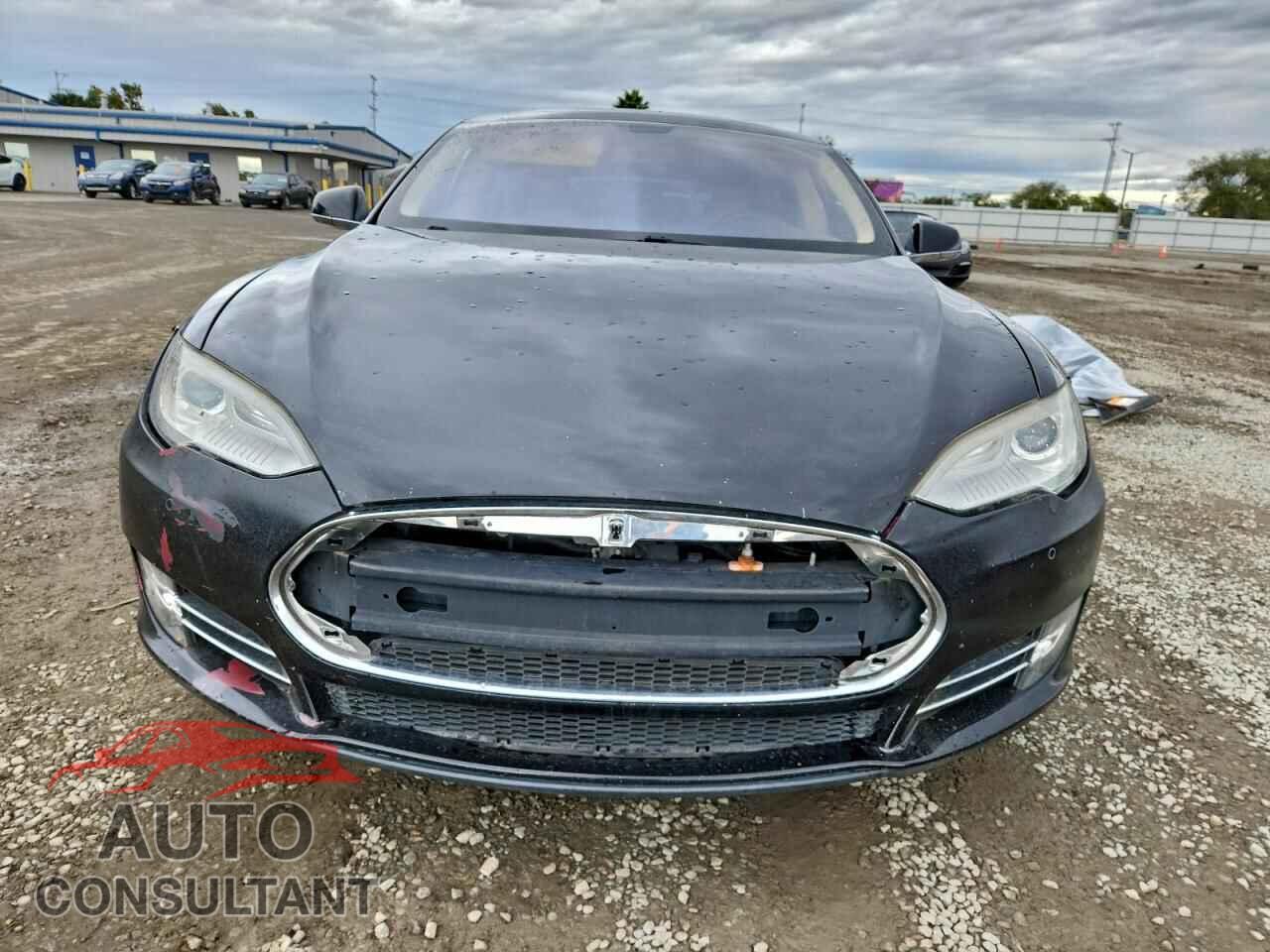 TESLA MODEL S 2013 - 5YJSA1DG8DFP03663