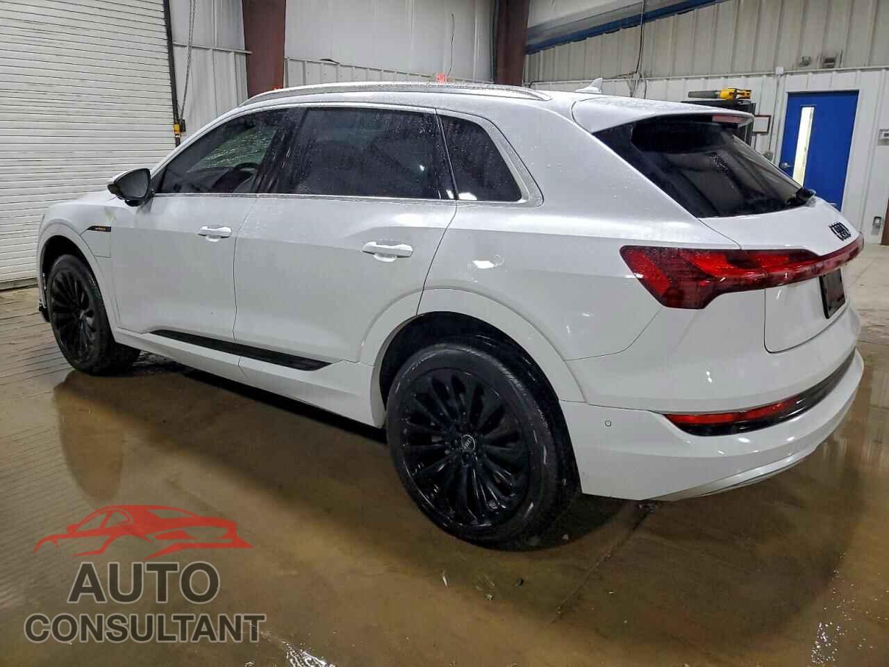 AUDI E-TRON 2019 - WA1VAAGE8KB024008