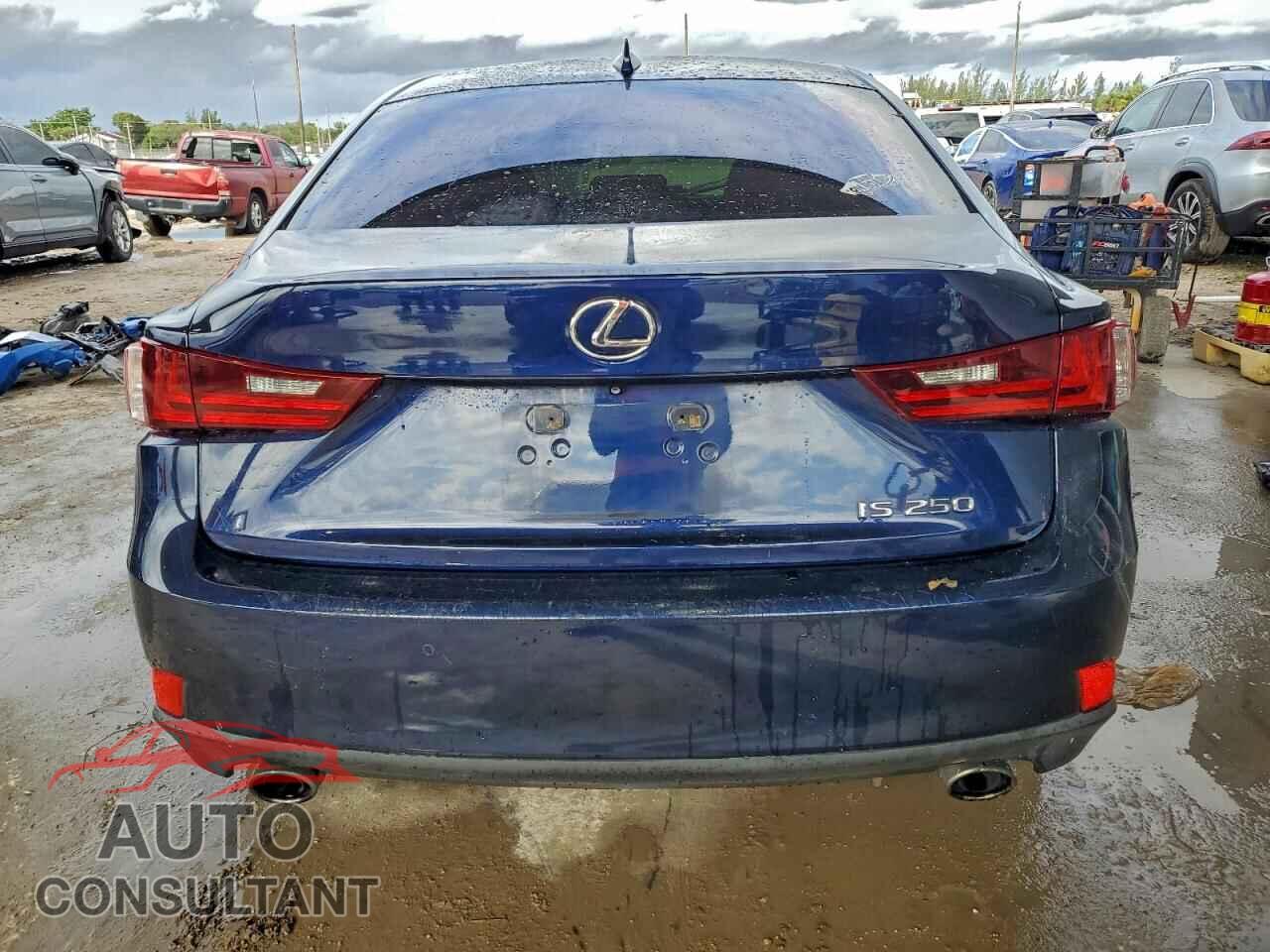 LEXUS IS 2014 - JTHBF1D23E5009552