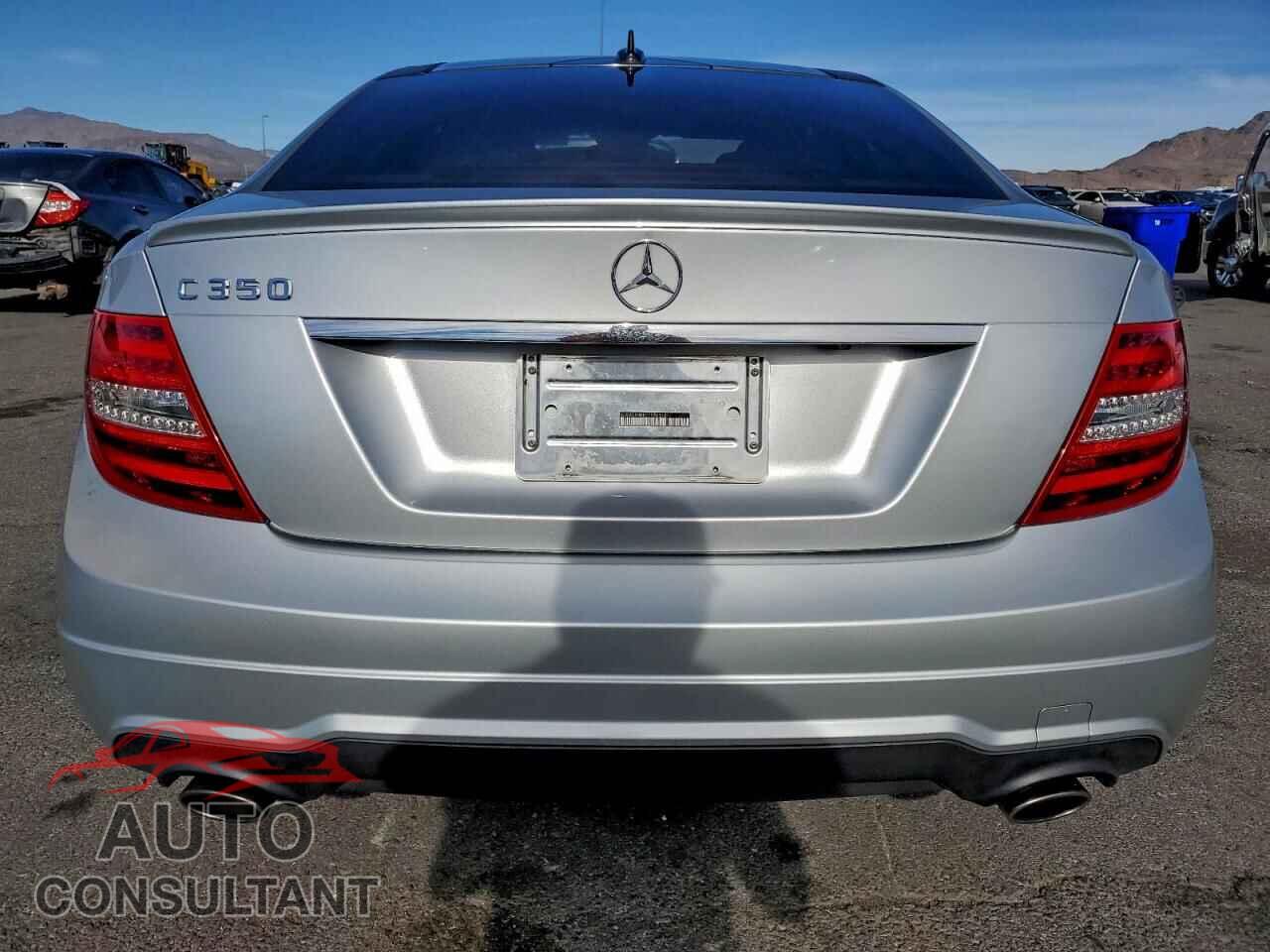MERCEDES-BENZ C-CLASS 2012 - WDDGJ5HB8CF736318