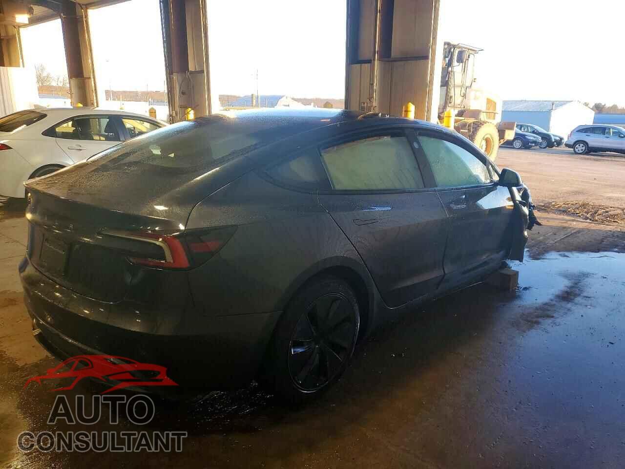 TESLA MODEL 3 2025 - 5YJ3E1EA5SF022523