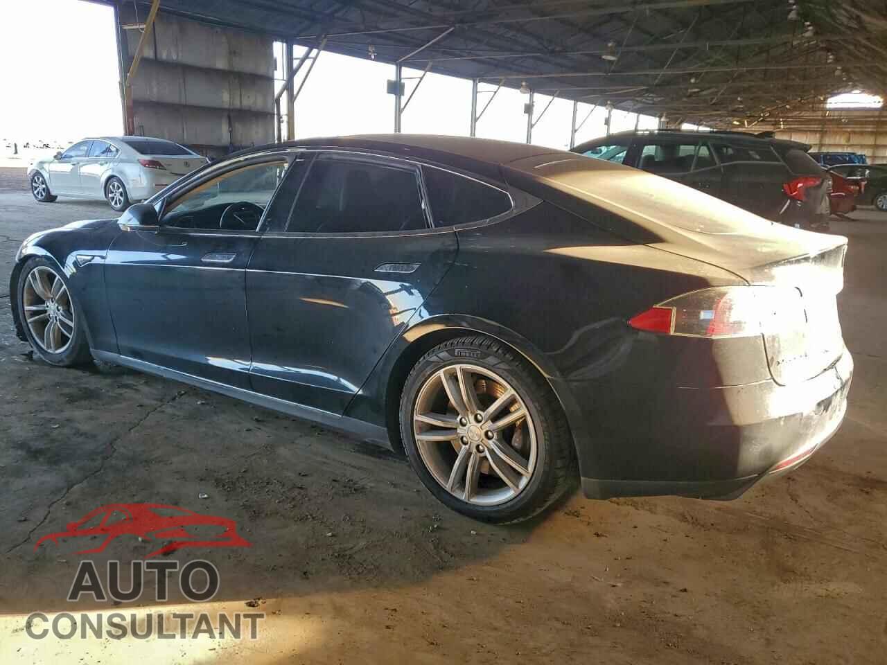TESLA MODEL S 2013 - 5YJSA1DP3DFP24856