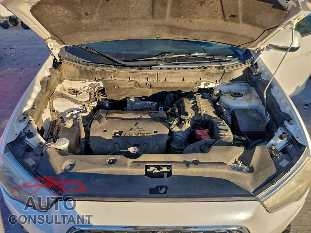 MITSUBISHI OUTLANDER 2015 - 4A4AP3AU5FE055843