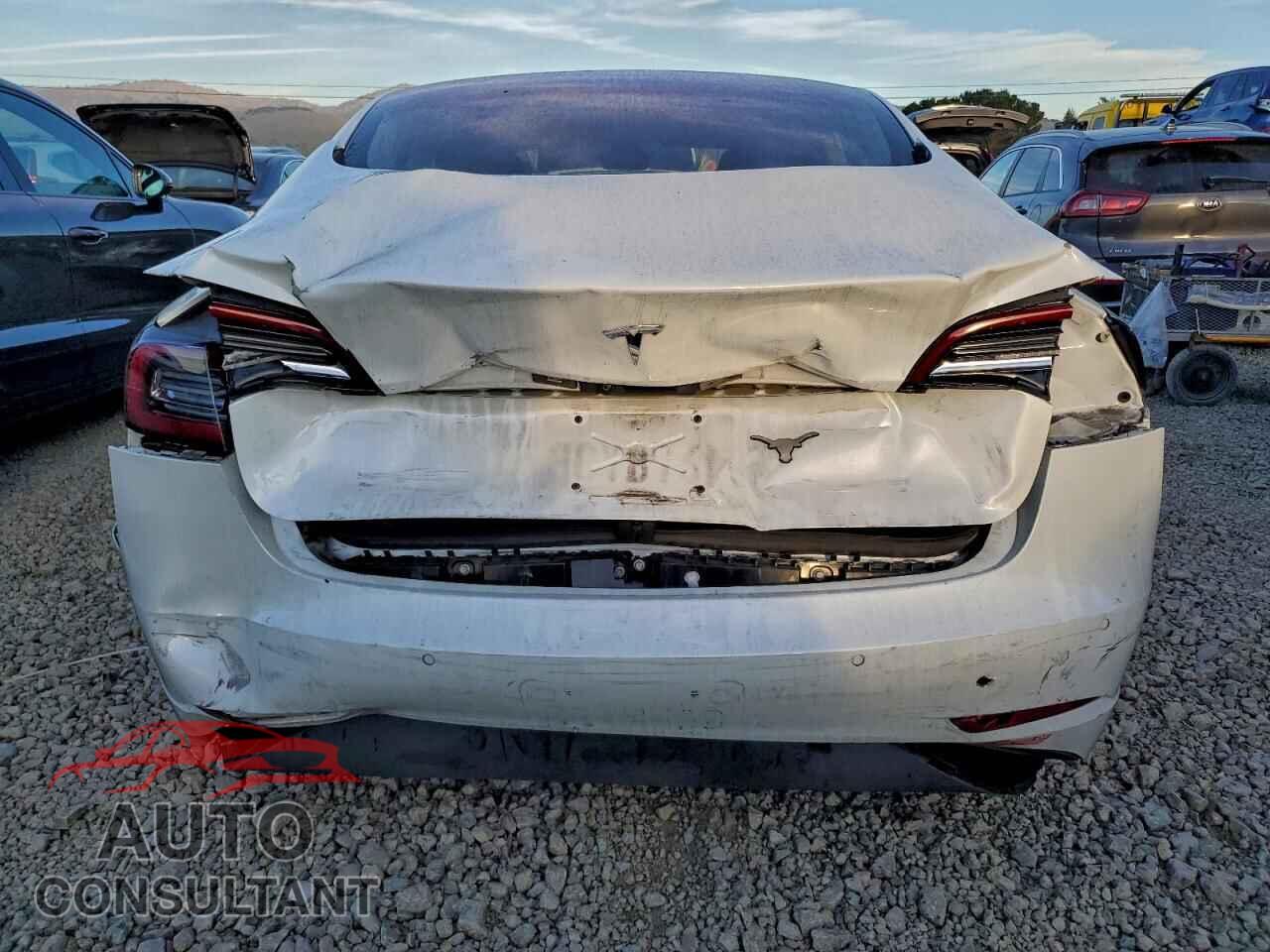 TESLA MODEL 3 2018 - 5YJ3E1EA3JF006500