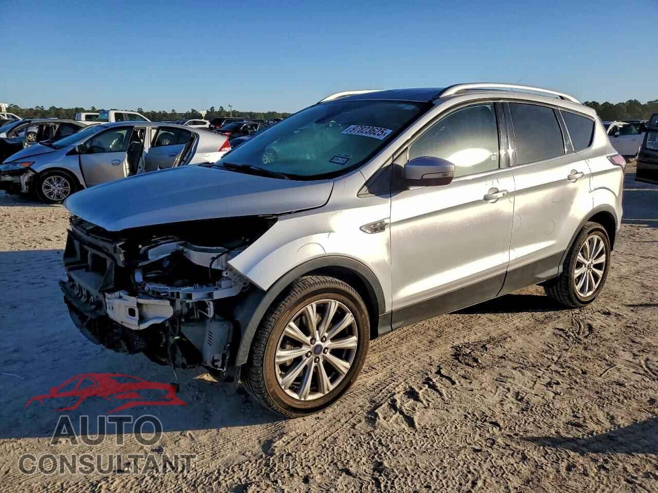 FORD ESCAPE 2017 - 1FMCU0J9XHUB59980