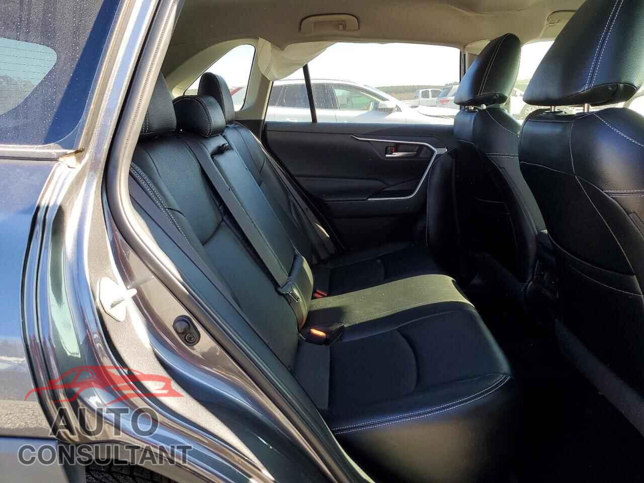 TOYOTA RAV4 2020 - JTMP1RFV8LD054372