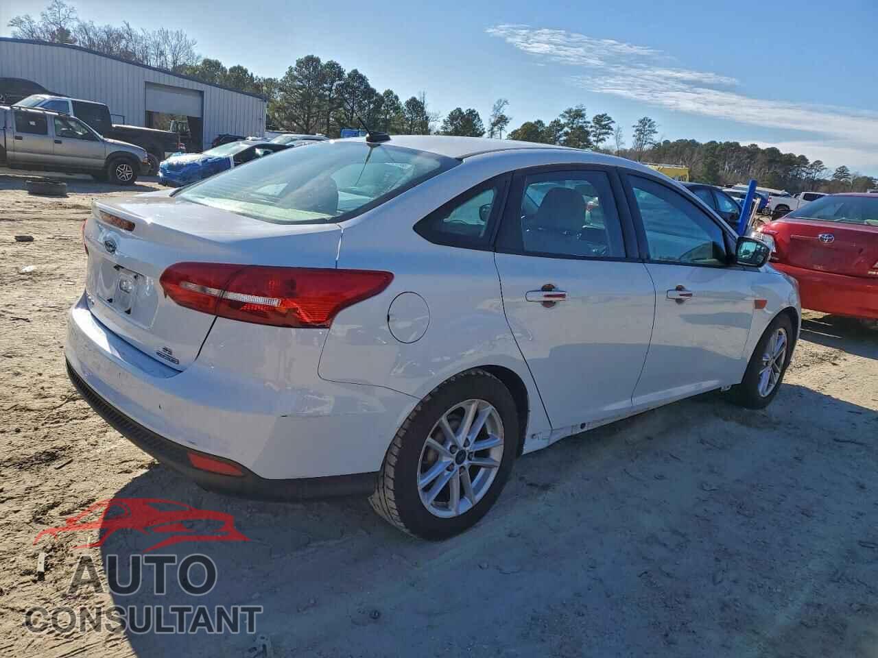 FORD FOCUS 2015 - 1FADP3F24FL343415