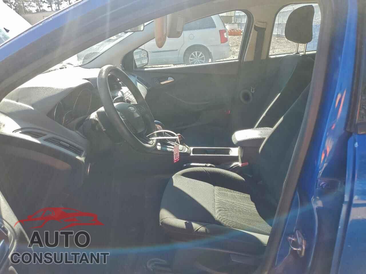 FORD FOCUS 2018 - 1FADP3FE2JL214270