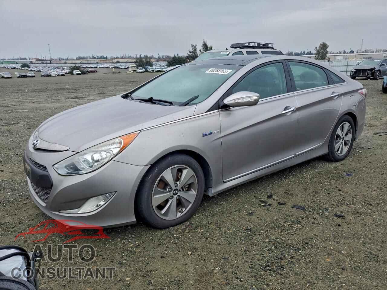 HYUNDAI SONATA 2011 - KMHEC4A45BA016631