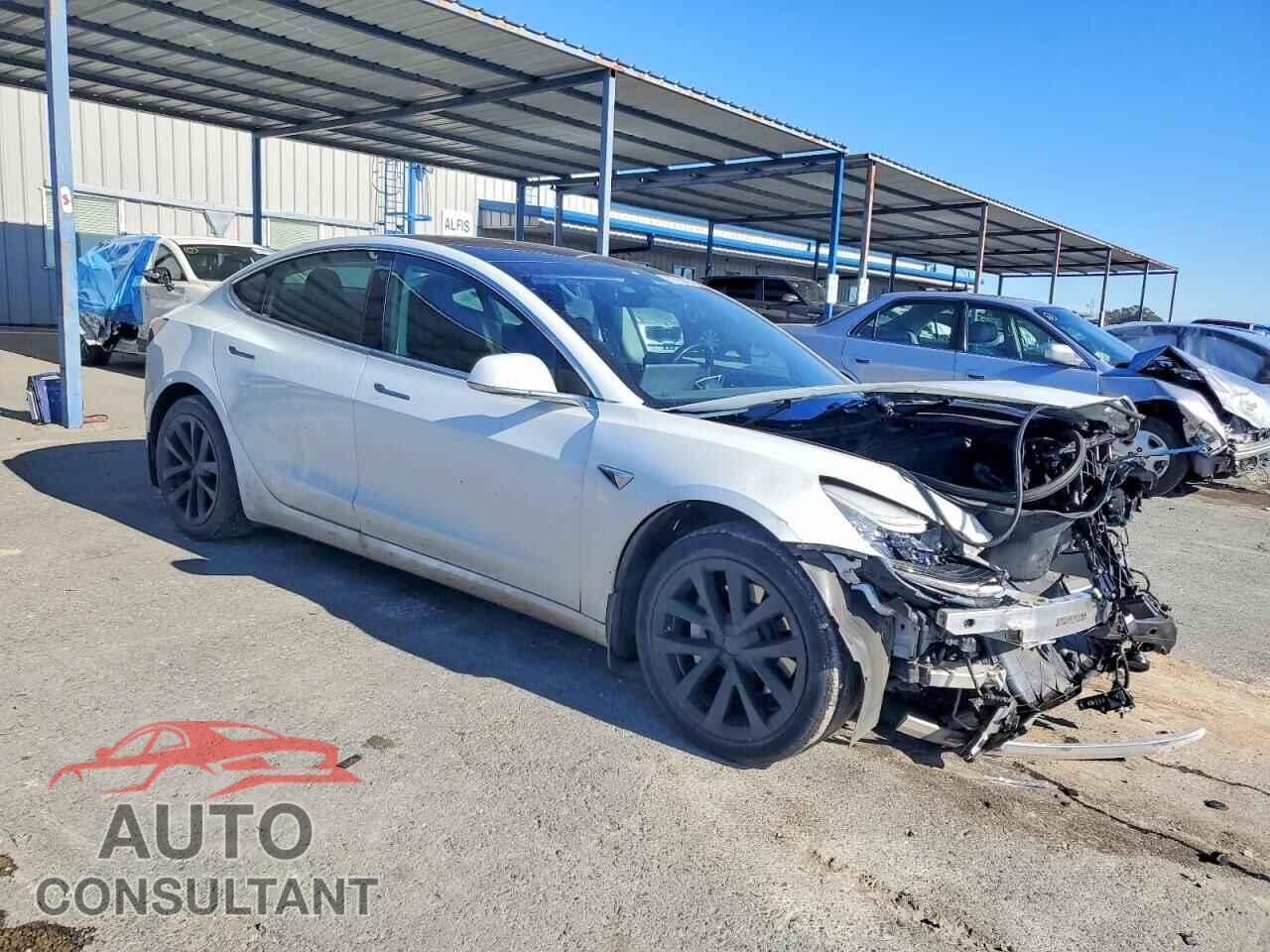 TESLA MODEL 3 2018 - 5YJ3E1EA5JF161744