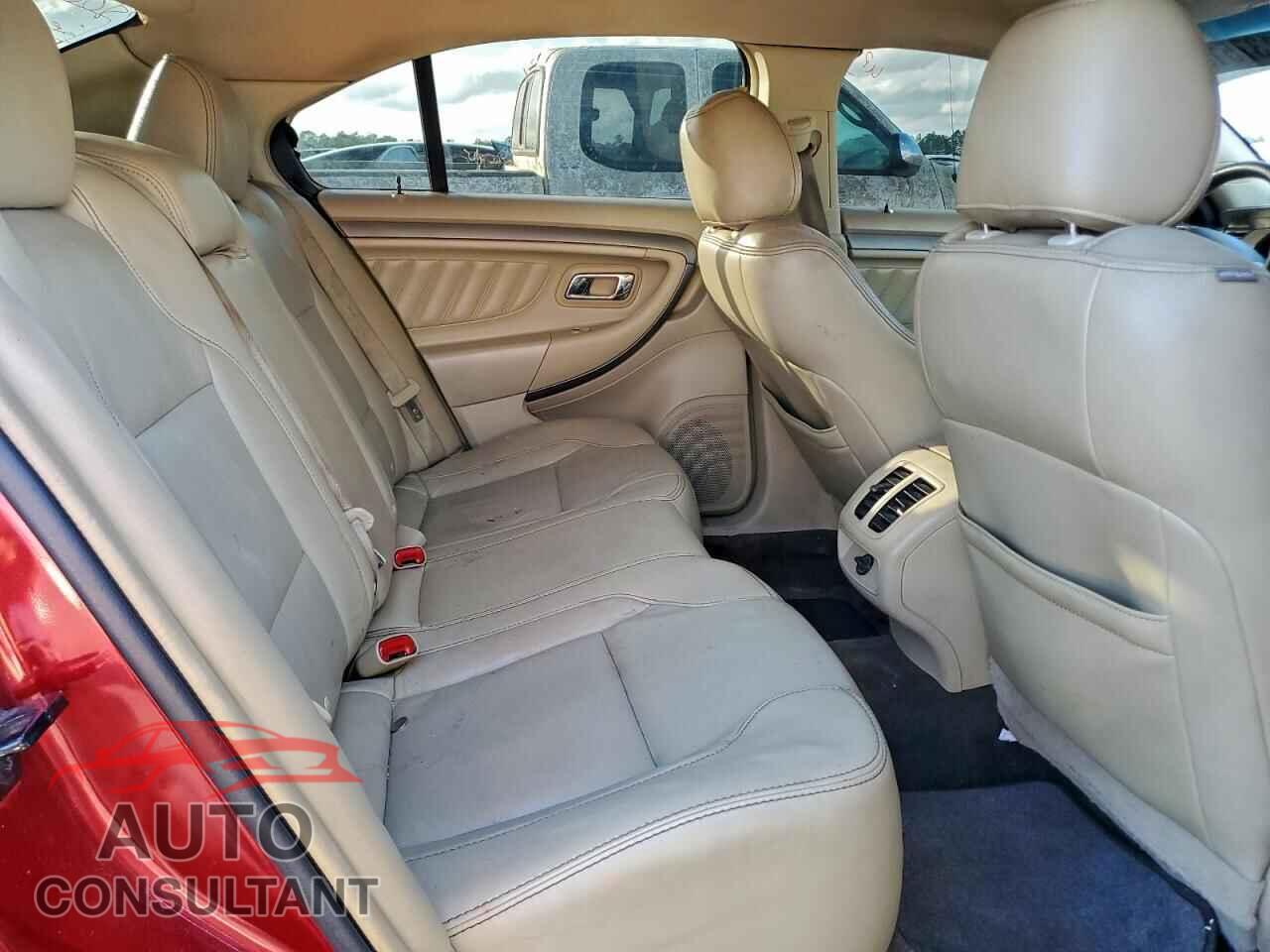 FORD TAURUS 2015 - 1FAHP2E84FG102142