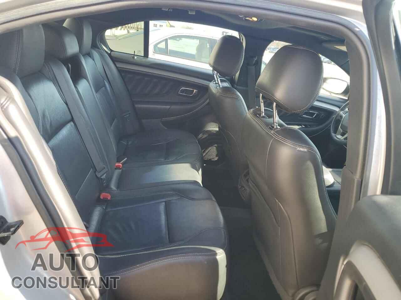 FORD TAURUS 2016 - 1FAHP2E82GG147064