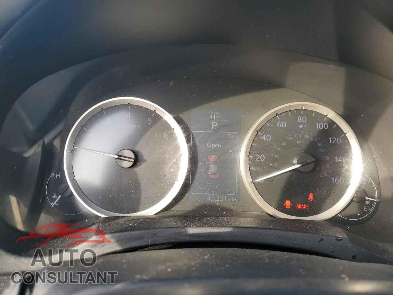 LEXUS IS 2015 - JTHCF1D25F5016394