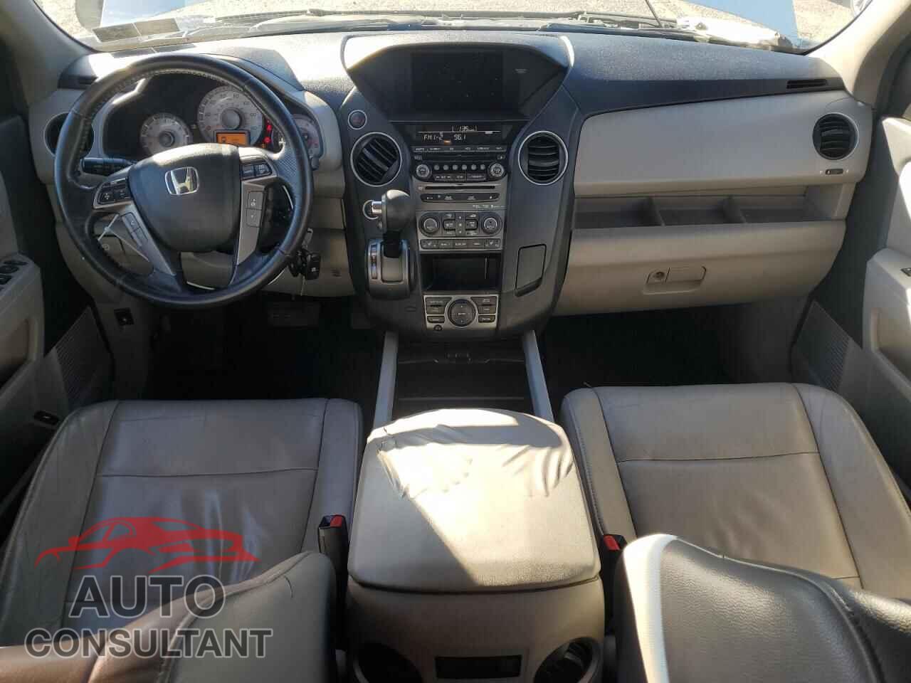 HONDA PILOT 2013 - 5FNYF4H92DB003100