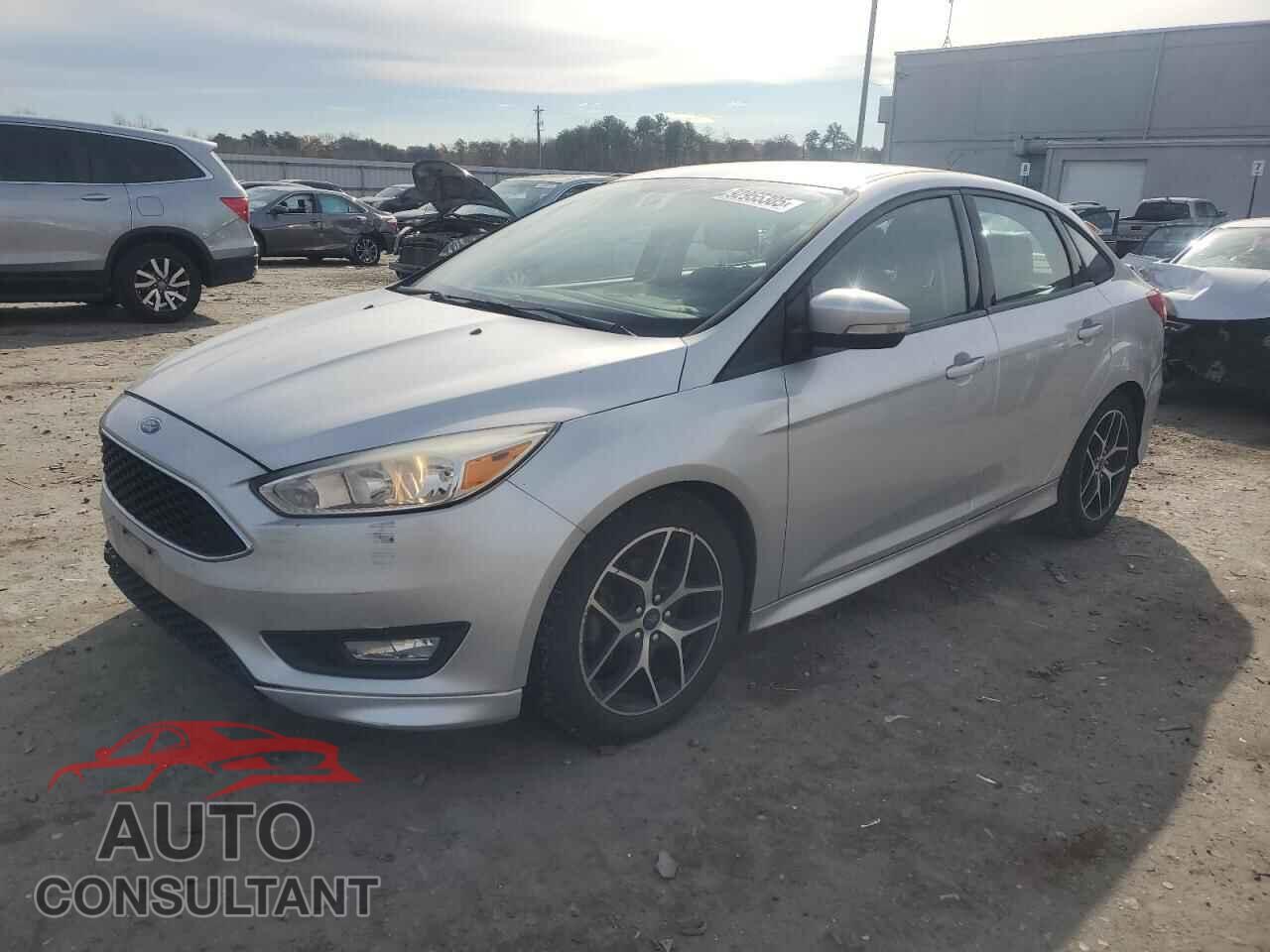 FORD FOCUS 2015 - 1FADP3F29FL260613