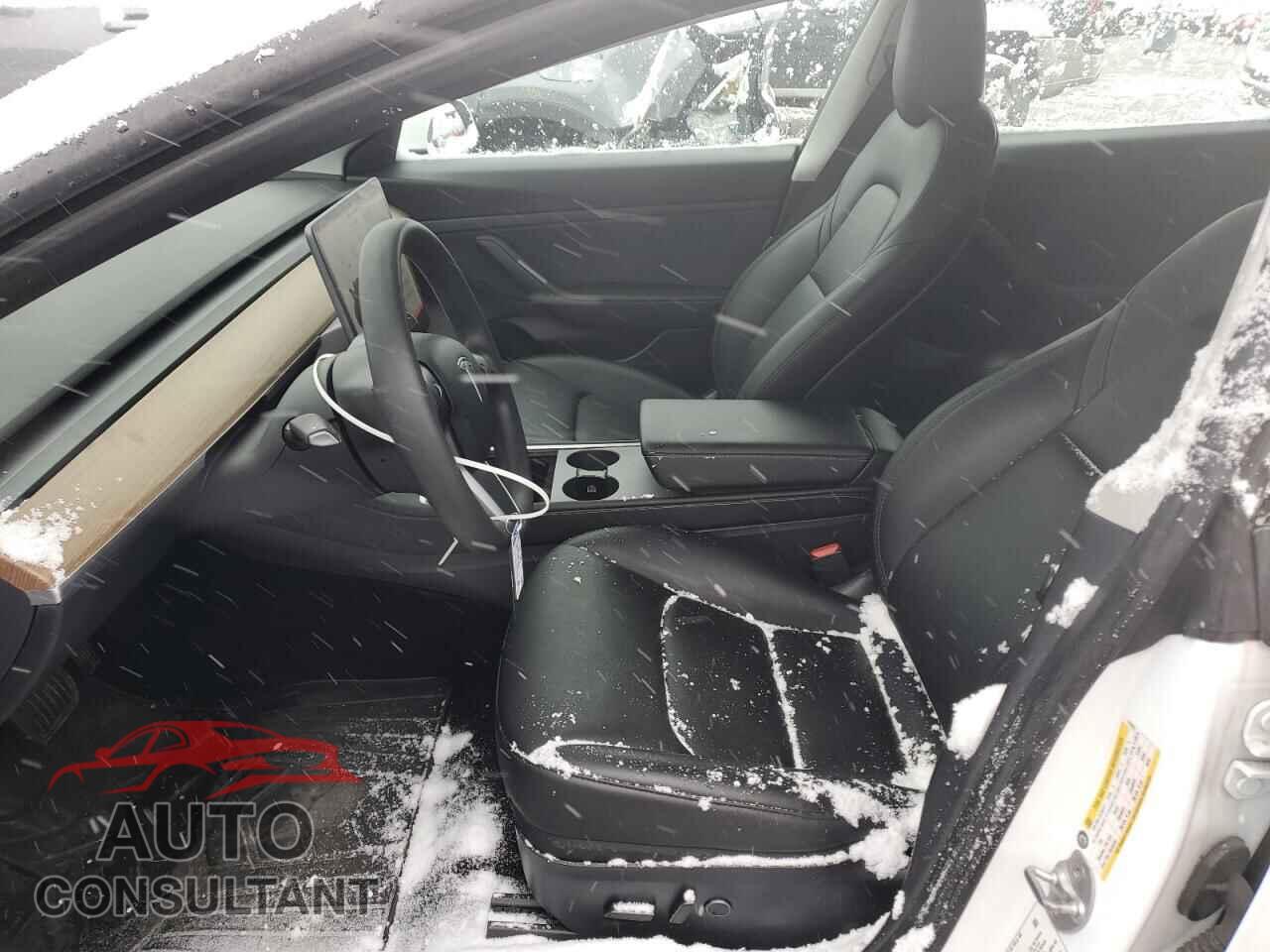 TESLA MODEL 3 2021 - 5YJ3E1EA3MF870323