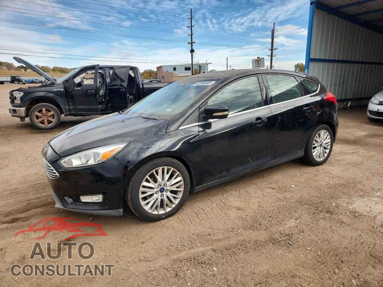 FORD FOCUS 2018 - 1FADP3N23JL252338