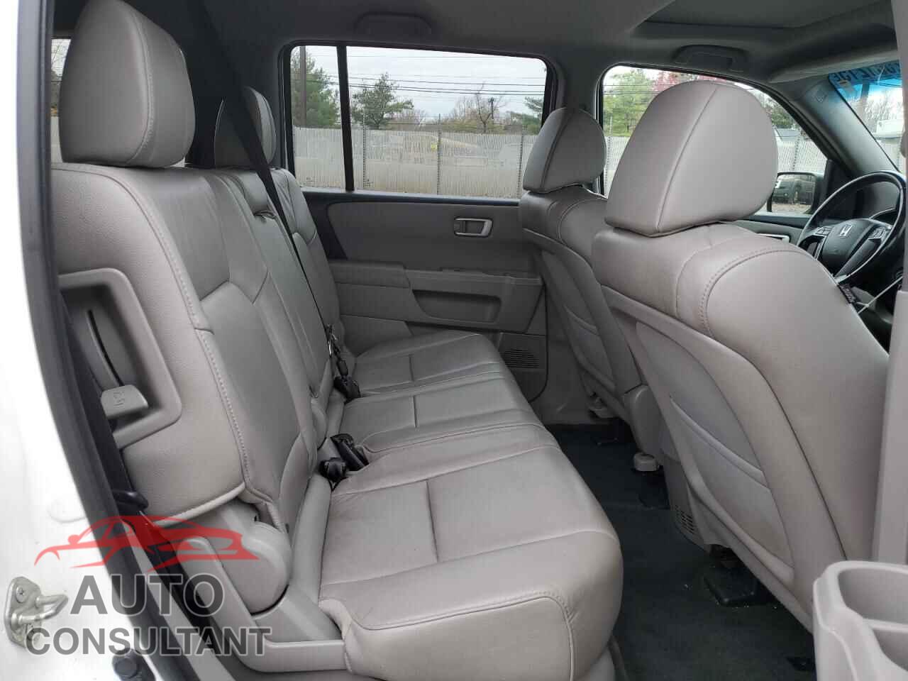 HONDA PILOT 2013 - 5FNYF4H54DB083089