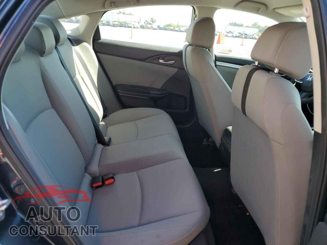 HONDA CIVIC 2018 - 19XFC2F54JE044382