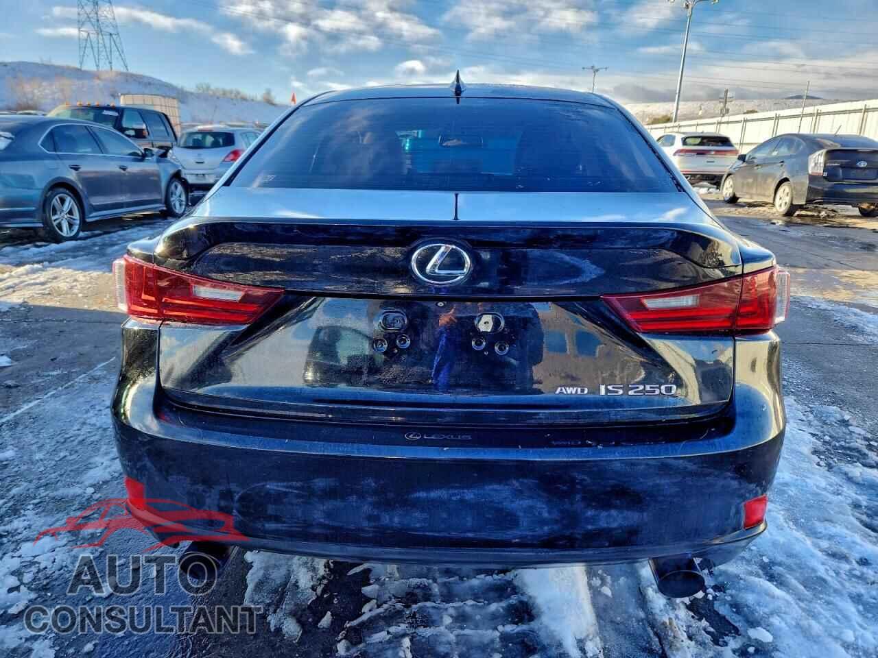 LEXUS IS 2015 - JTHCF1D27F5018177