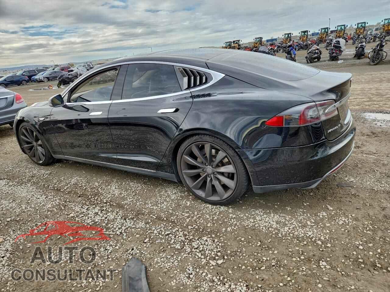 TESLA MODEL S 2013 - 5YJSA1DG8DFP03663
