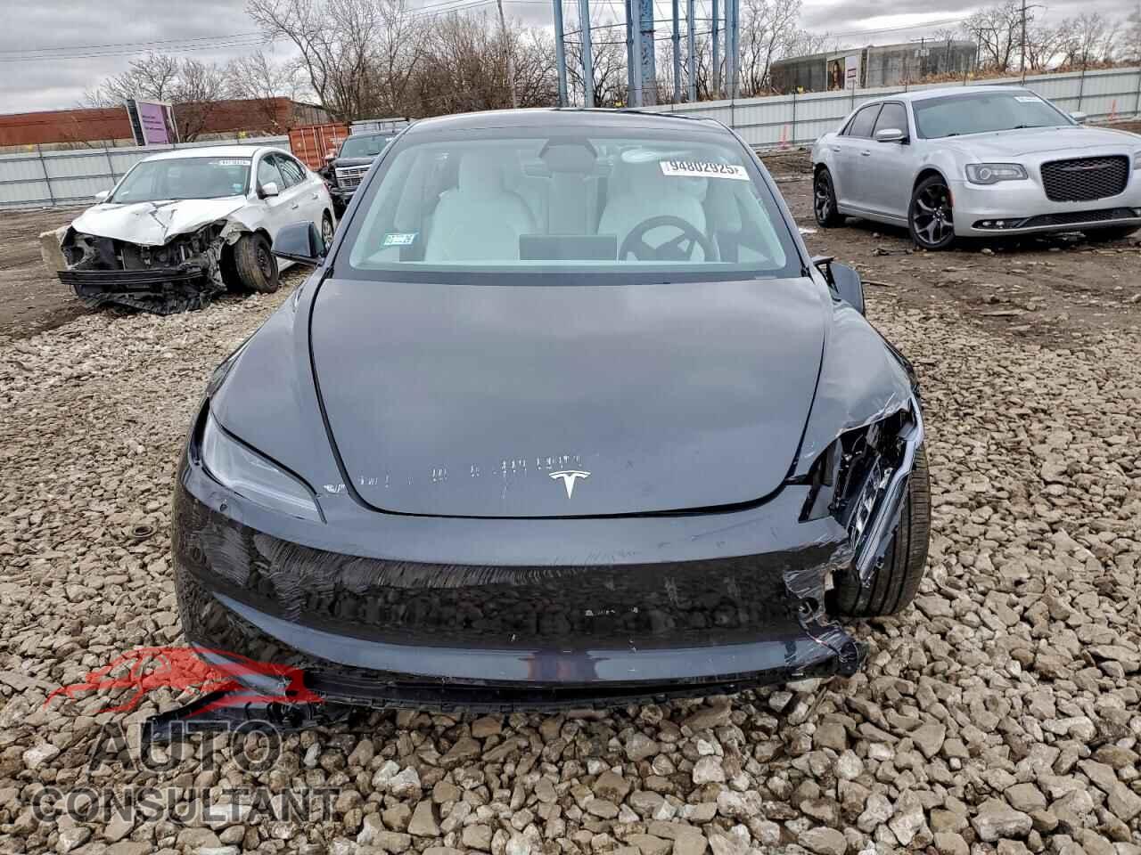 TESLA MODEL 3 2025 - 5YJ3E1EA7SF039355