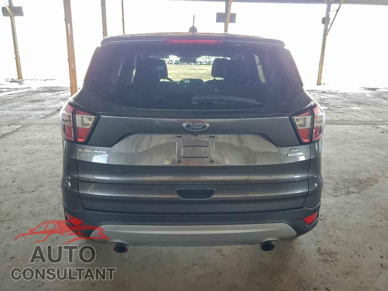FORD ESCAPE 2017 - 1FMCU0GD5HUC50652
