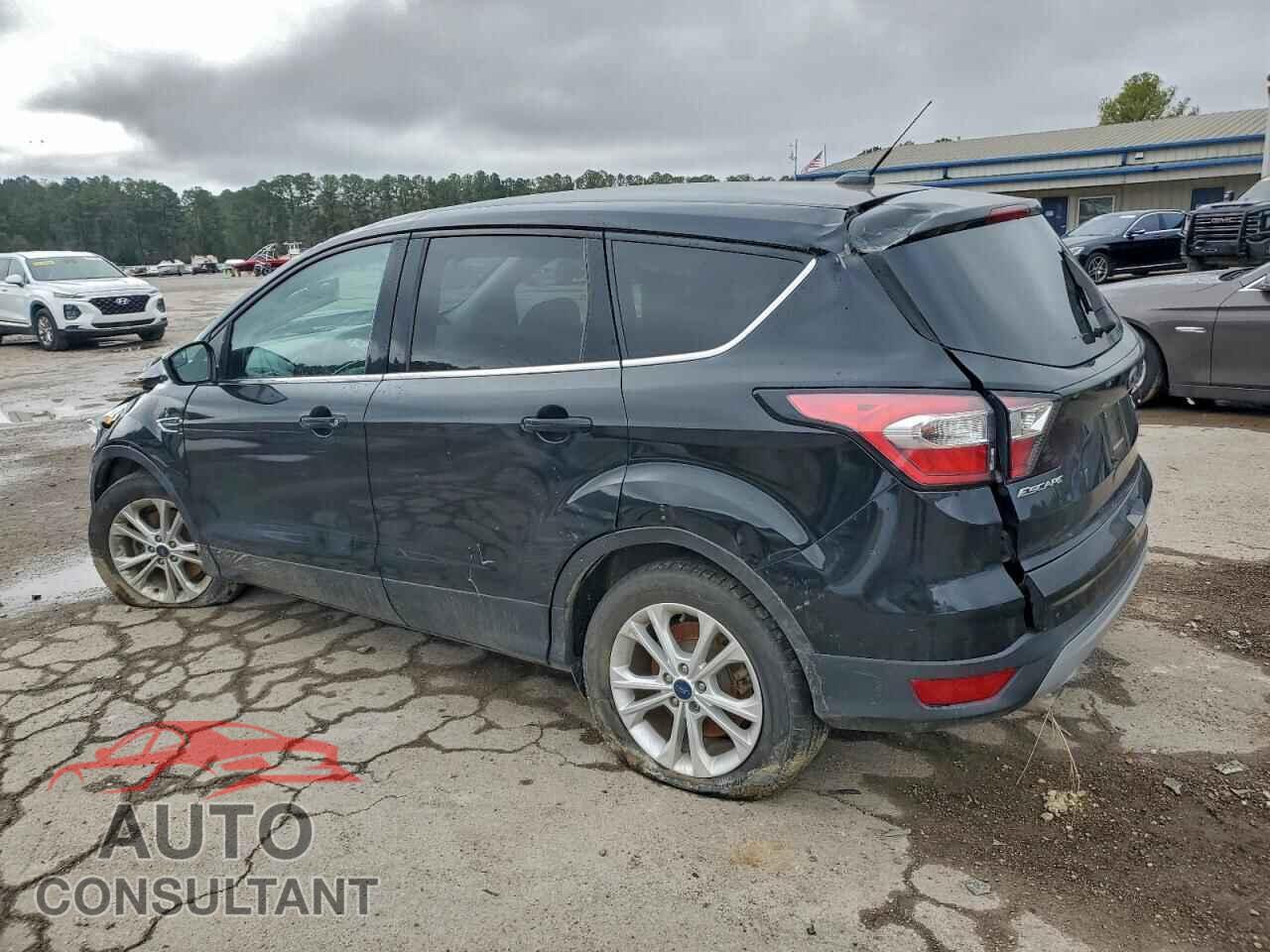 FORD ESCAPE 2017 - 1FMCU9GD0HUC05963