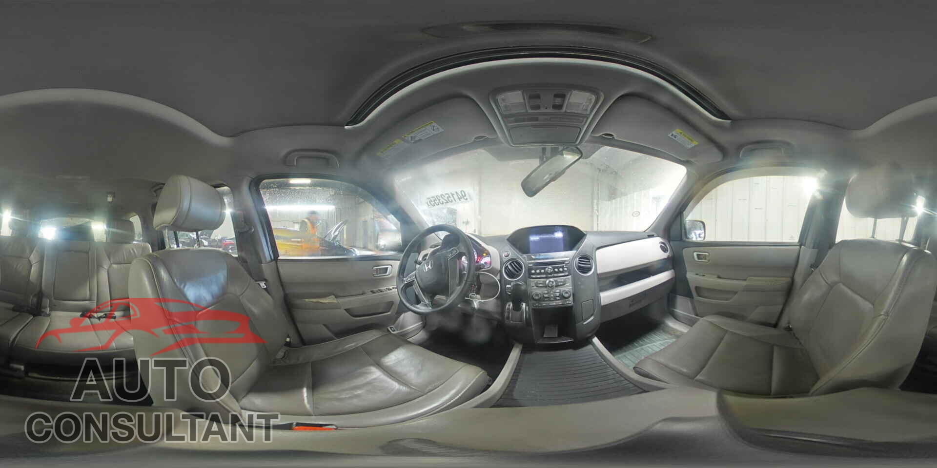 HONDA PILOT 2015 - 5FNYF4H58FB003215