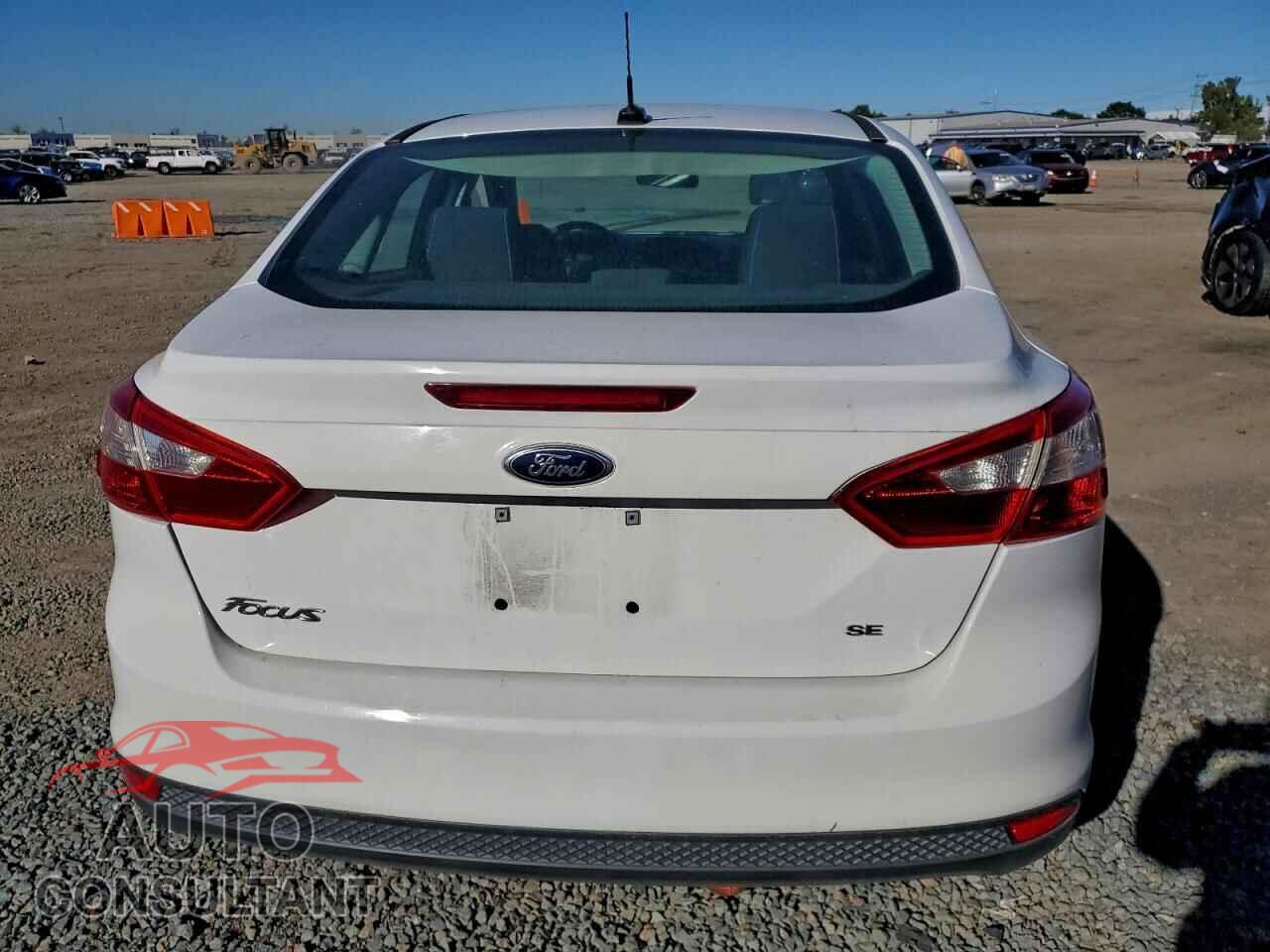 FORD FOCUS 2014 - 1FADP3F27EL336926