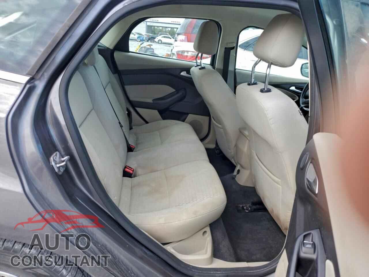 FORD FOCUS 2012 - 1FAHP3M20CL320455