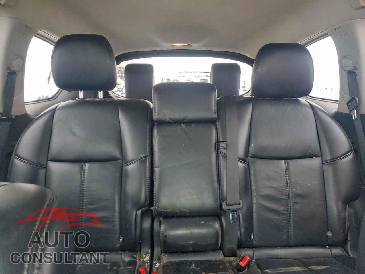 NISSAN PATHFINDER 2017 - 5N1DR2MM6HC692545