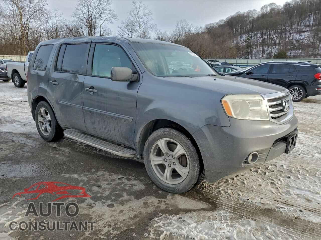 HONDA PILOT 2013 - 5FNYF4H68DB012048
