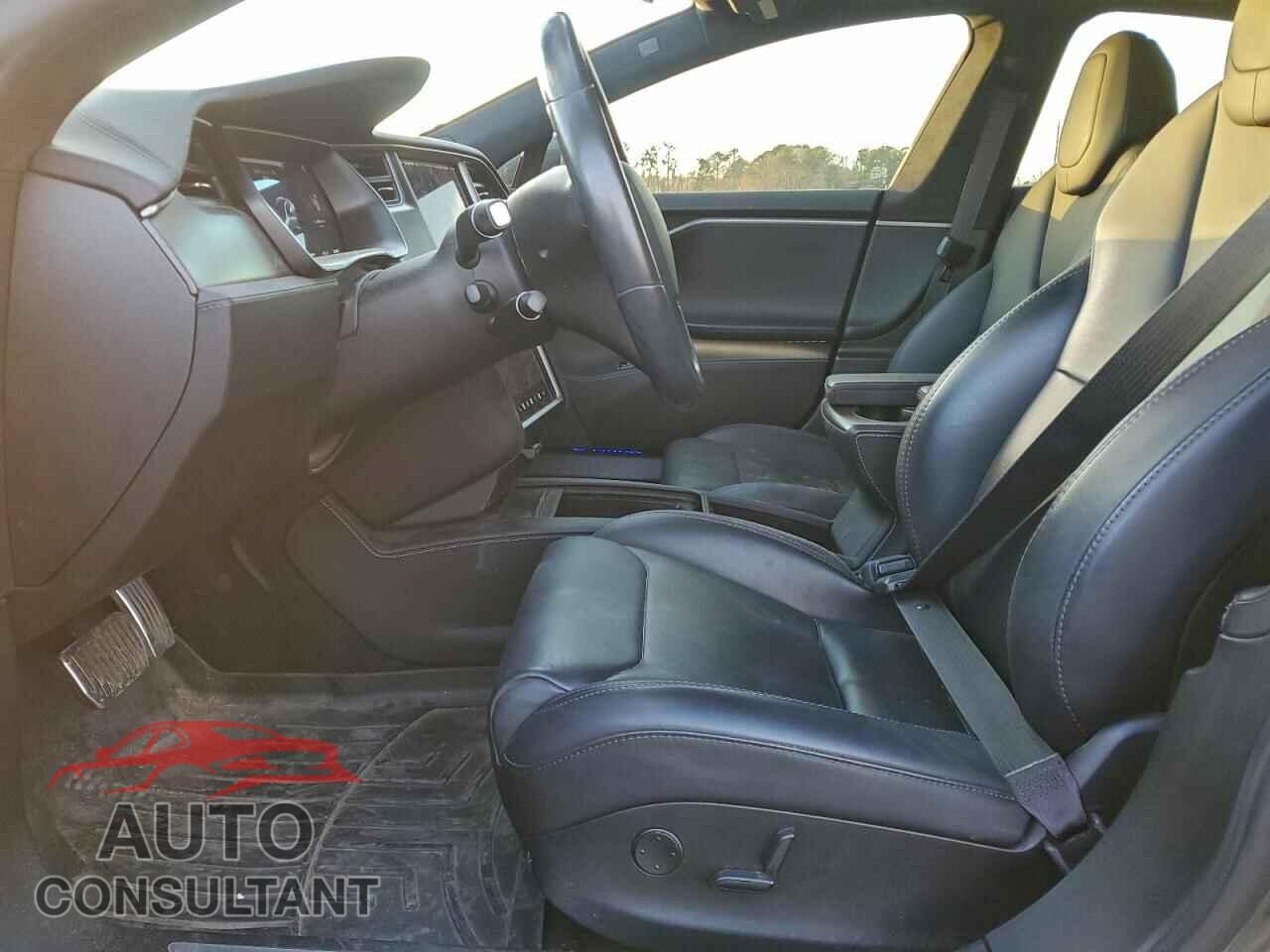 TESLA MODEL S 2018 - 5YJSA1E20JF272475